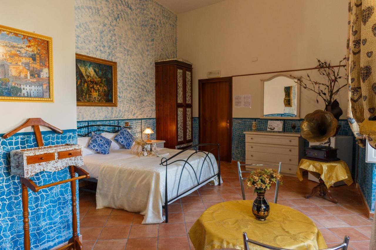 Confalone Aparthotel Naples